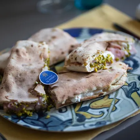 Ξενοδοχείο Grand & - The Leading Of The World 5*