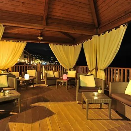 Grand & - The Leading Of The World 5*