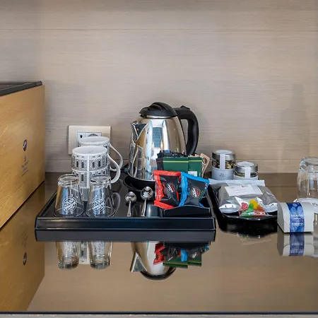 Grand & - The Leading Of The World Αλάσιο