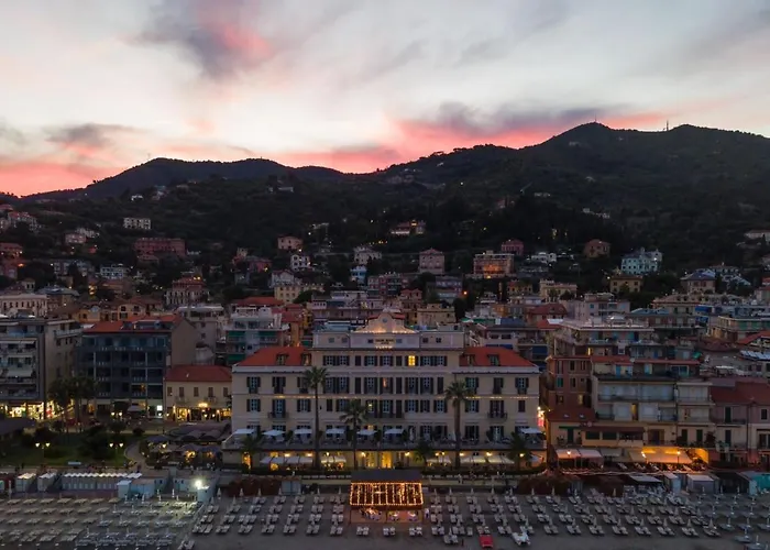Grand & - The Leading Of The World Hotel 5*