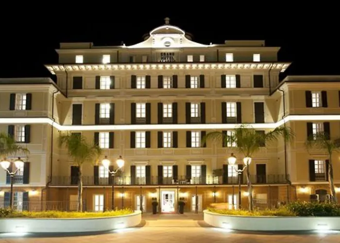 Hotel Grand & - The Leading Of The World 5*