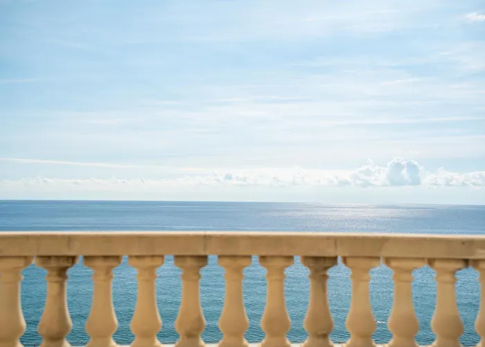 Hotel Grand & - The Leading Of The World 5*