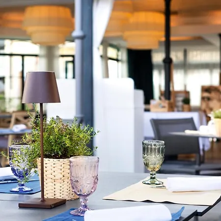 Grand & - The Leading Of The World Otel 5*