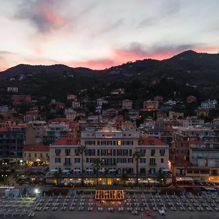 Grand & - The Leading Of The World Hotell 5*