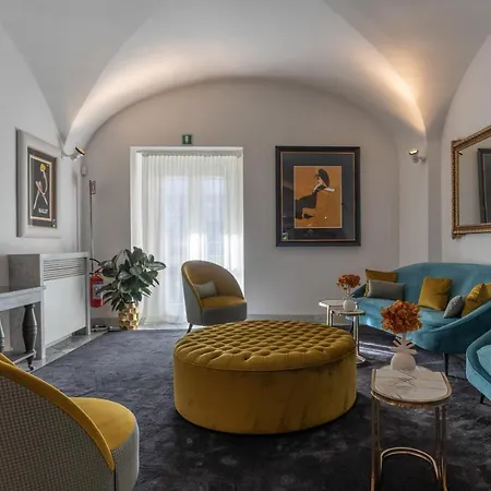 Grand & - The Leading Of The World Otel 5*