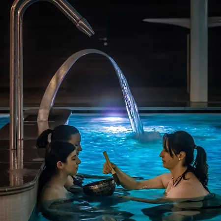 Otel Grand & - The Leading Of The World