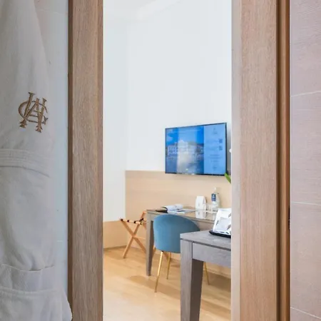 Grand & - The Leading Of The World Alassio