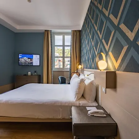 Grand & - The Leading Of The World Alassio