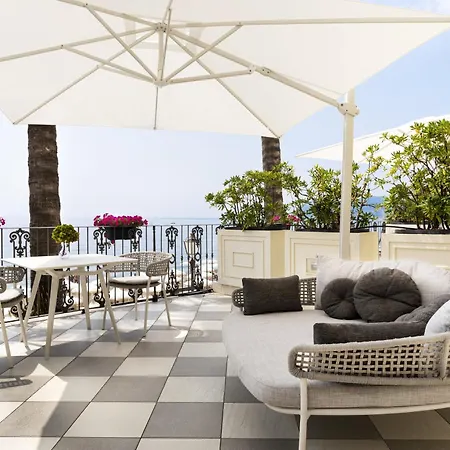 Szálloda Grand & - The Leading Of The World 5*