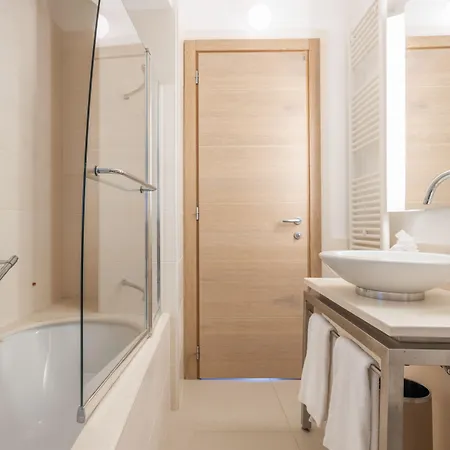 Grand & - The Leading Of The World Alassio