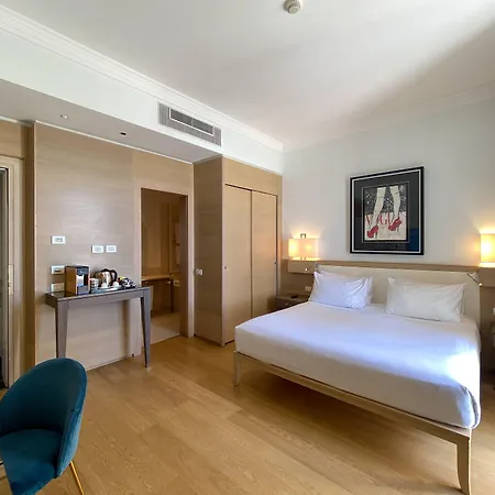 Hotel Grand & - The Leading Of The World