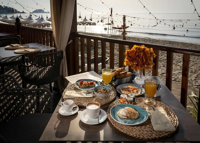 Grand & - The Leading Of The World