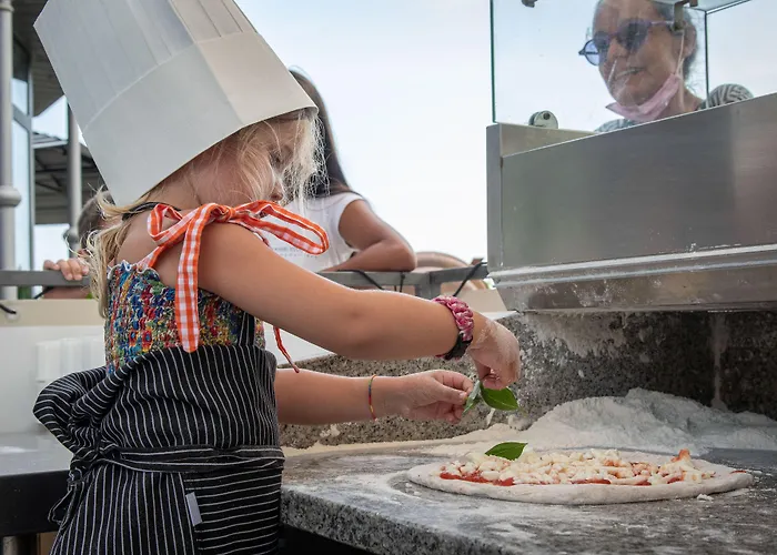 Grand & - The Leading Of The World