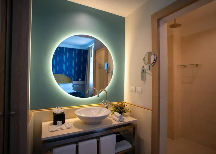 Hotel Grand & - The Leading Of The World